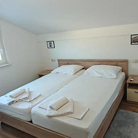 J&n * Zadar